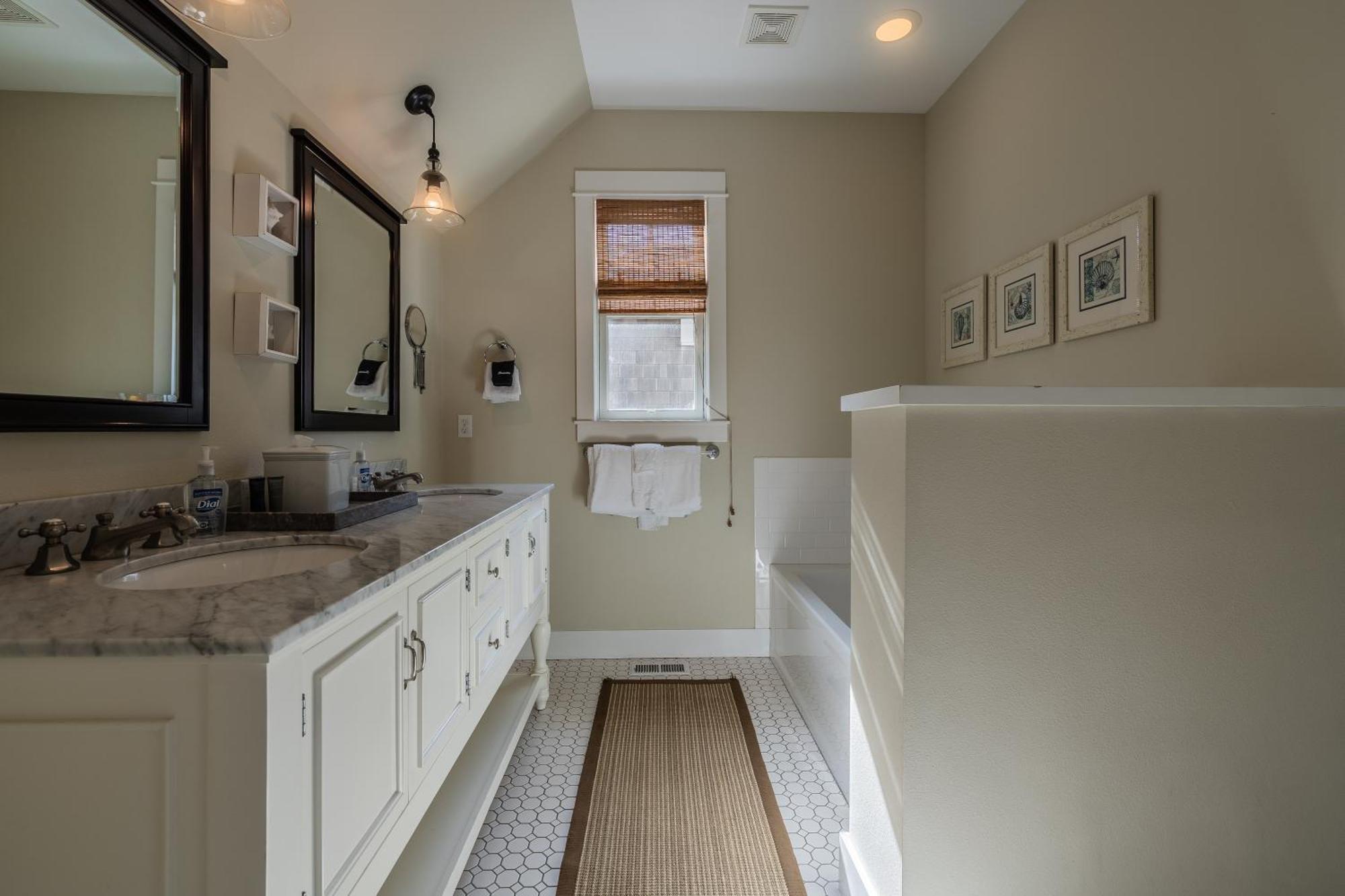 Nantucket House By Seabrook Hospitality Villa แปซิฟิคบีช ภายนอก รูปภาพ